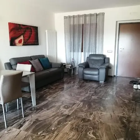Lejlighed Incantevole Con Finiture Di Pregio *